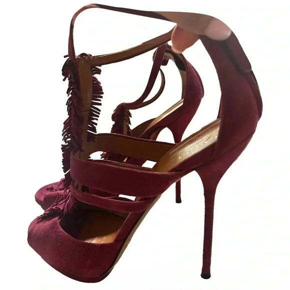 Gucci suede burgundy heels size 7.5 - Picture 1 of 4